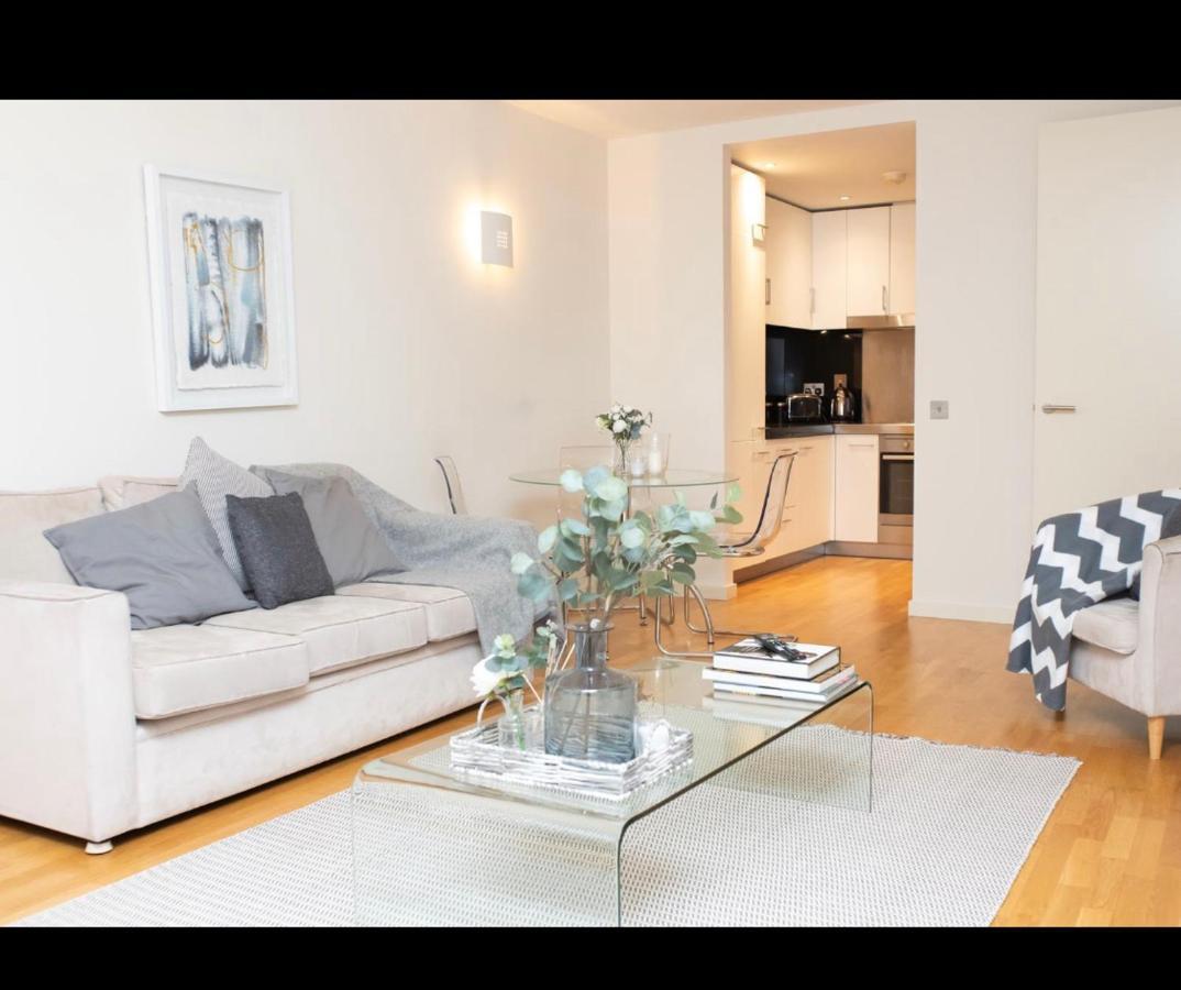 London Luxury 1 Bedroom Apartment Minutes Walk From Canary Wharf Екстер'єр фото